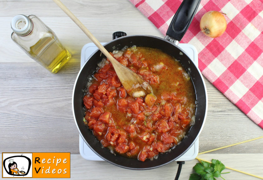 Baked tomato macaroni recipe, prepping Baked tomato macaroni step 4