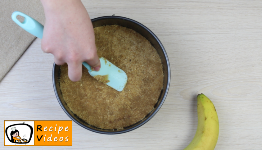 Banana yogurt cake recipe, prepping Banana yogurt cake step 2