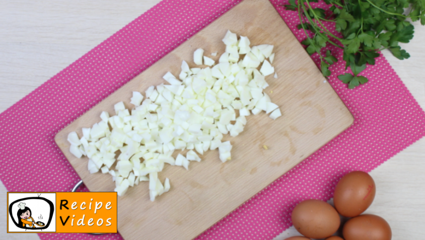 Cheese rolls with egg and ham recipe, prepping Cheese rolls with egg and ham step 4