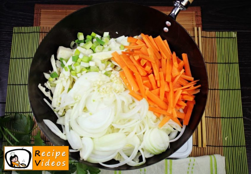 Chinese vegetables noodles recipe, prepping Chinese vegetables noodles step 2