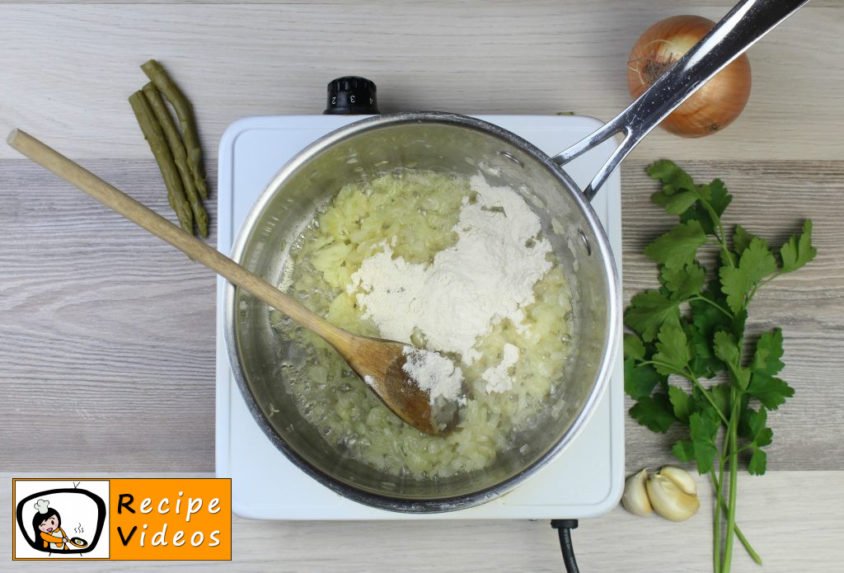 Cream of Asparagus soup recipe, prepping Cream of Asparagus soup step 3