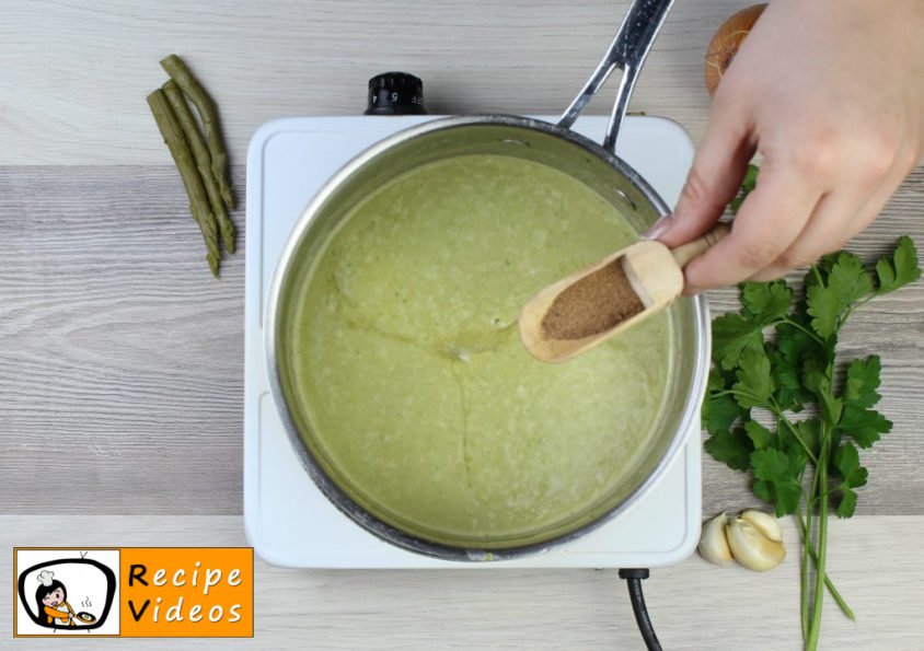 Cream of Asparagus soup recipe, prepping Cream of Asparagus soup step 6