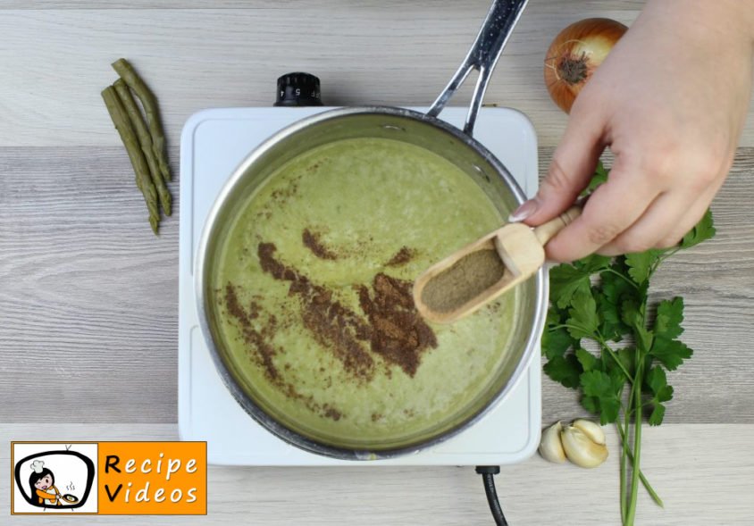 Cream of Asparagus soup recipe, prepping Cream of Asparagus soup step 7