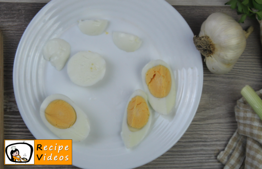 Creative Easter breakfast recipe, prepping Creative Easter breakfast step 7