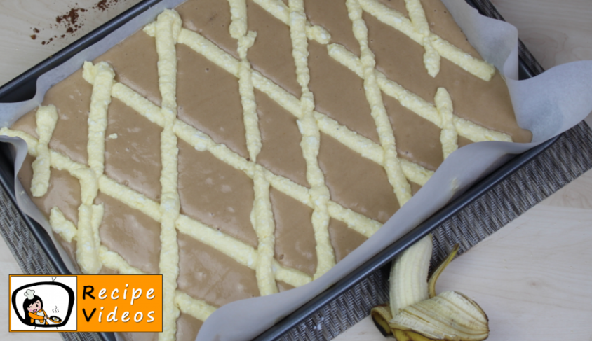 Fake lattice cake with chocolate cream and bananas recipe, prepping Fake lattice cake with chocolate cream and bananas step 11