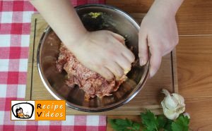 Meatballs with tomato sauce recipe, prepping Meatballs with tomato sauce step 2