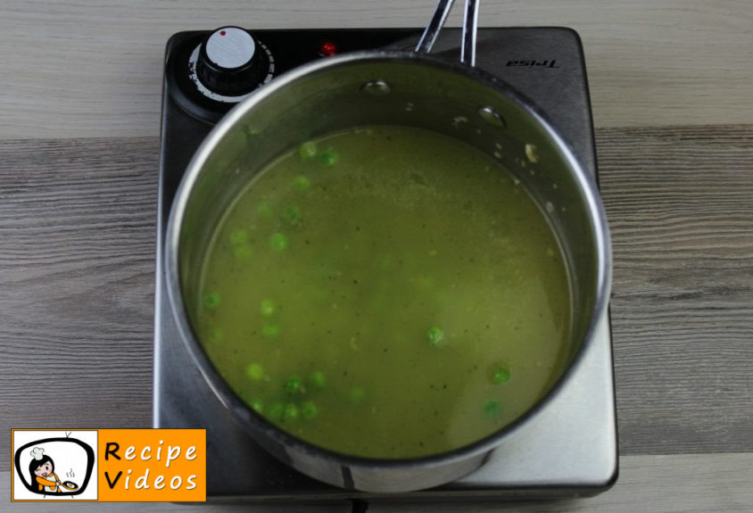 Pea cream soup recipe, prepping Pea cream soup step 4