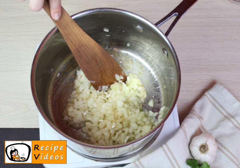 Pork schnitzel Bakonyi style recipe, prepping Pork schnitzel Bakonyi style step 6