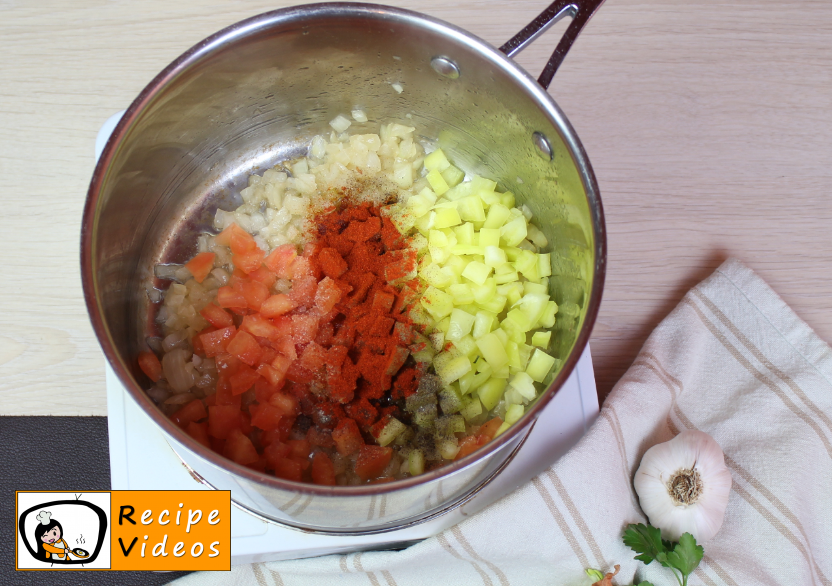 Pork schnitzel Bakonyi style recipe, prepping Pork schnitzel Bakonyi style step 7