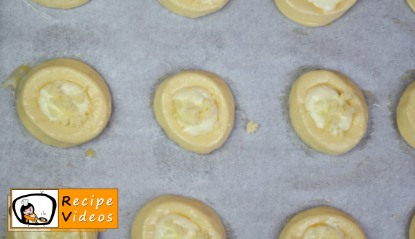 Sweet yeast nests with curd recipe, prepping Sweet yeast nests with curd step 12