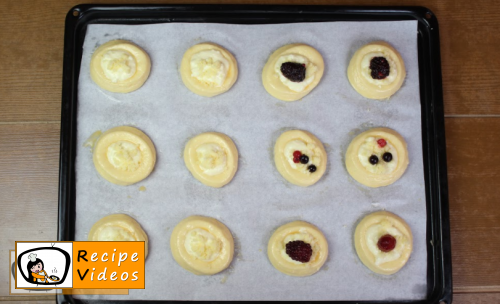 Sweet yeast nests with curd recipe, prepping Sweet yeast nests with curd step 13