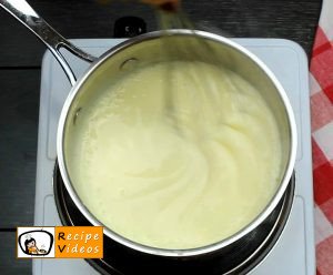 Banana cream cake recipe, prepping Banana cream cake step 5