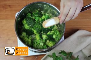 Broccoli cream soup recipe, prepping Broccoli cream soup step 5