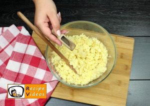 Cheese-filled potato medallions recipe, prepping Cheese-filled potato medallions step 1