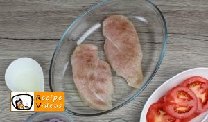 Chicken breast with mozzarella and tomatoes recipe, prepping Chicken breast with mozzarella and tomatoes step 6