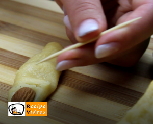 Halloween witches' fingers recipe, prepping Halloween witches' fingers step 5