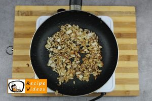 Homemade burgers recipe, prepping Homemade burgers step 4