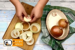 Stuffed onion rings recipe, prepping Stuffed onion rings step 3