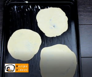 Scalloped mini pizza recipe, prepping Scalloped mini pizza step 1