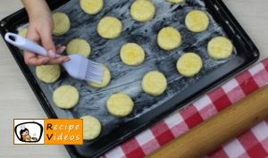 Cheese scones recipe, prepping Cheese scones step 9