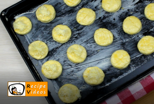 Cheese scones recipe, prepping Cheese scones step 10