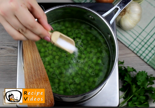 Cream peas recipe, prepping Cream peas step 3