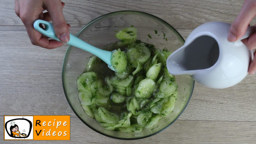 Cucumber salad with vinegar and oil recipe, prepping Cucumber salad with vinegar and oil step 4