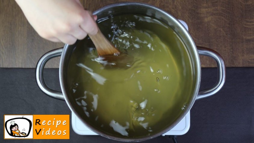 Elderflower syrup recipe, prepping Elderflower syrup step 3