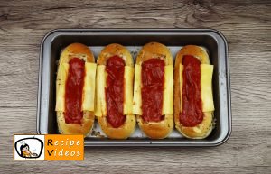 Hot dog with Bolognese sauce recipe, prepping Hot dog with Bolognese sauce step 5