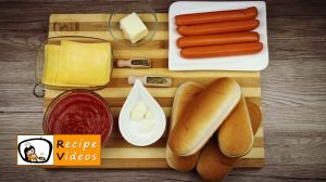 Hot dog with Bolognese sauce recipe, prepping Hot dog with Bolognese sauce step 1