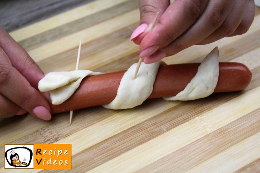 Hotdog Snakes recipe, prepping Hotdog Snakes step 8