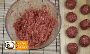 Larded meatballs with tomato sauce recipe, prepping Larded meatballs with tomato sauce step 2