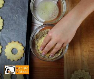 Linzer cookies recipe, prepping Linzer cookies step 7