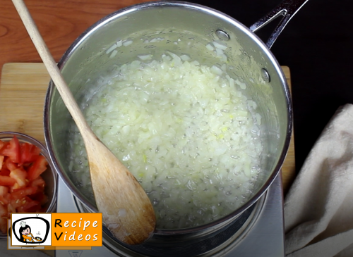 Paprika chicken with sour cream recipe, prepping Paprika chicken with sour cream step 1