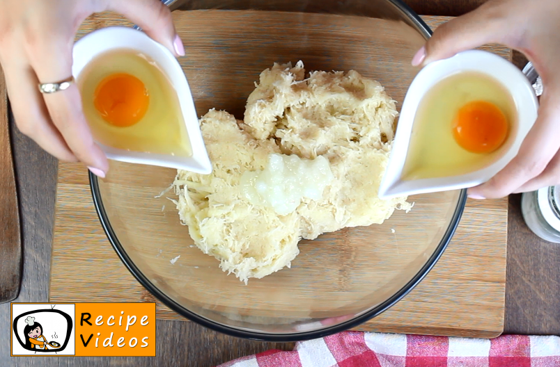 Potato pancakes recipe, prepping Potato pancakes step 2