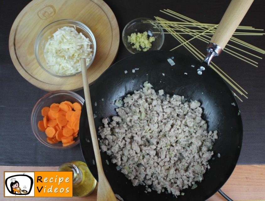 Spaghetti Bolognese recipe, prepping Spaghetti Bolognese step 2