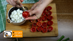 Breaded tomato nibbles recipe, prepping Breaded tomato nibbles step 5