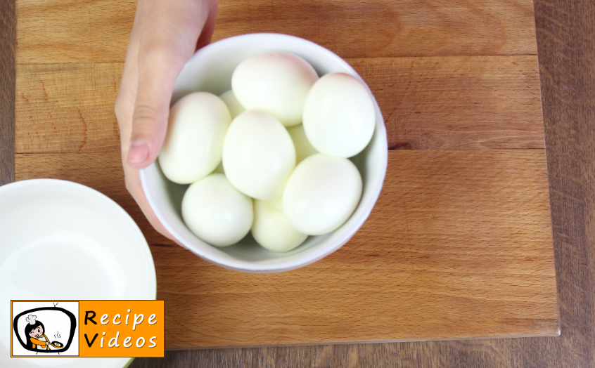 Deviled Eggs recipe, prepping Deviled Eggs step 1